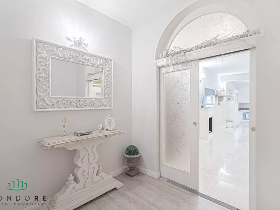 Immagine 2 di Appartamento in vendita  in Via Porrettana a Casalecchio Di Reno