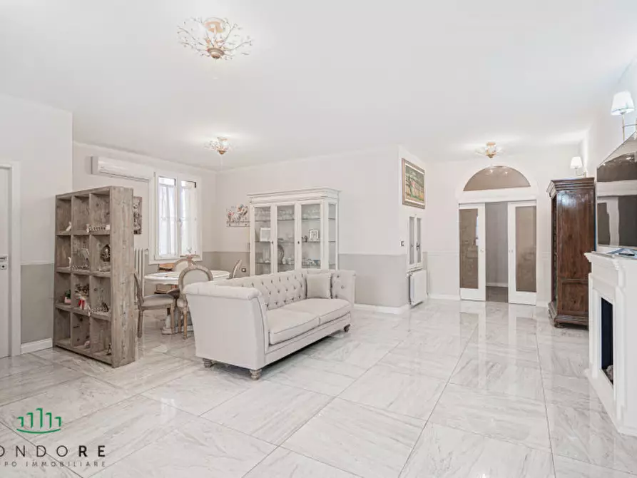 Immagine 17 di Appartamento in vendita  in Via Porrettana a Casalecchio Di Reno