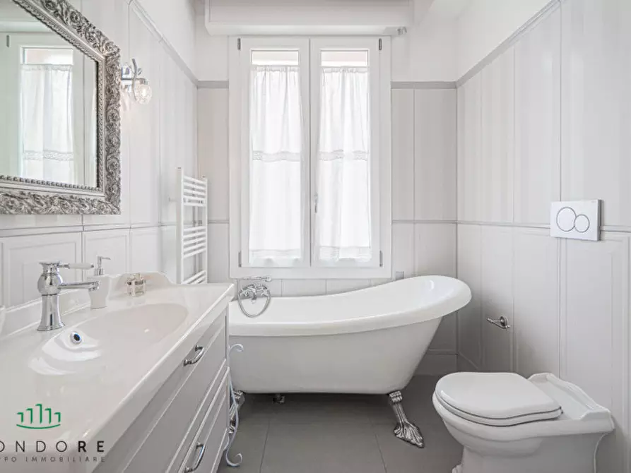 Immagine 27 di Appartamento in vendita  in Via Porrettana a Casalecchio Di Reno