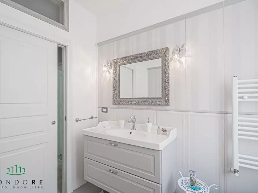 Immagine 29 di Appartamento in vendita  in Via Porrettana a Casalecchio Di Reno