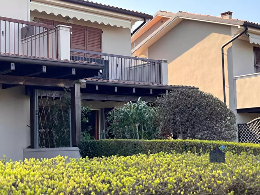 Immagine 10 di Appartamento in vendita  in Via Prais, 40 a Padenghe Sul Garda