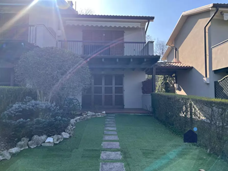 Immagine 13 di Appartamento in vendita  in Via Prais, 40 a Padenghe Sul Garda