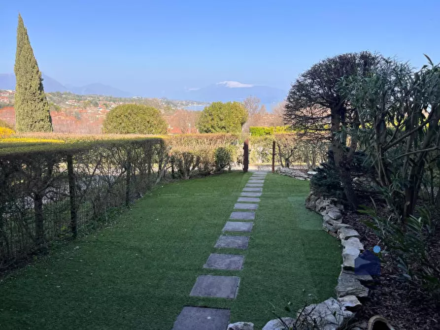 Immagine 14 di Appartamento in vendita  in Via Prais, 40 a Padenghe Sul Garda