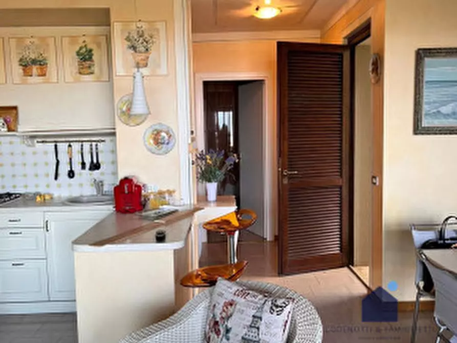 Immagine 25 di Appartamento in vendita  in Via Prais, 40 a Padenghe Sul Garda