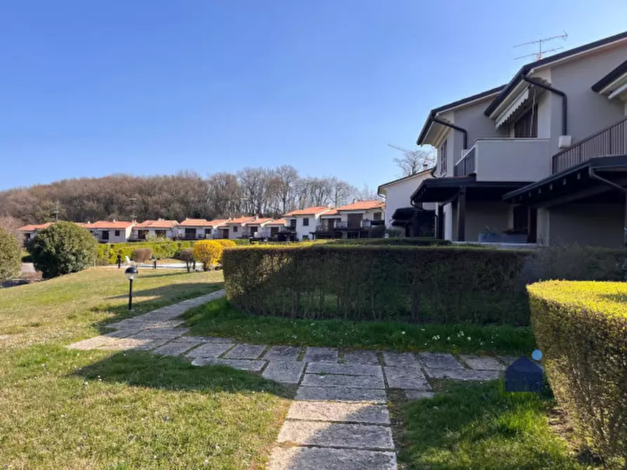 Immagine 35 di Appartamento in vendita  in Via Prais, 40 a Padenghe Sul Garda
