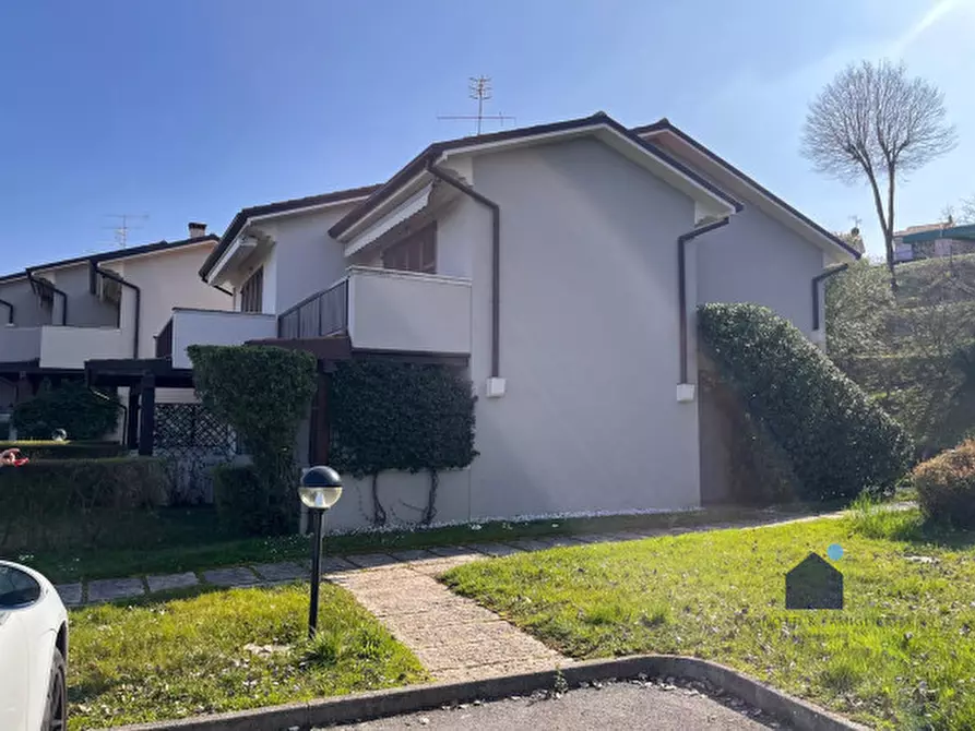 Immagine 36 di Appartamento in vendita  in Via Prais, 40 a Padenghe Sul Garda
