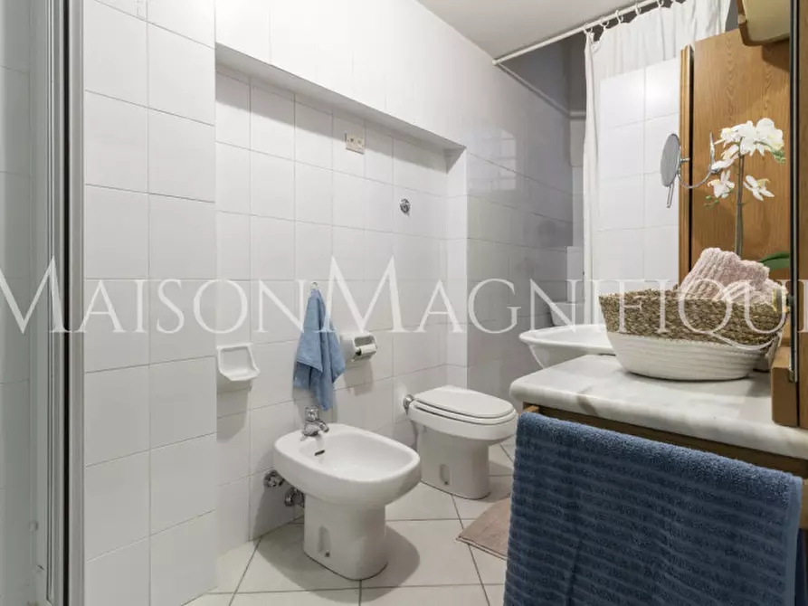 Immagine 49 di Appartamento in vendita  in Via Aurelio Saffi a Bologna