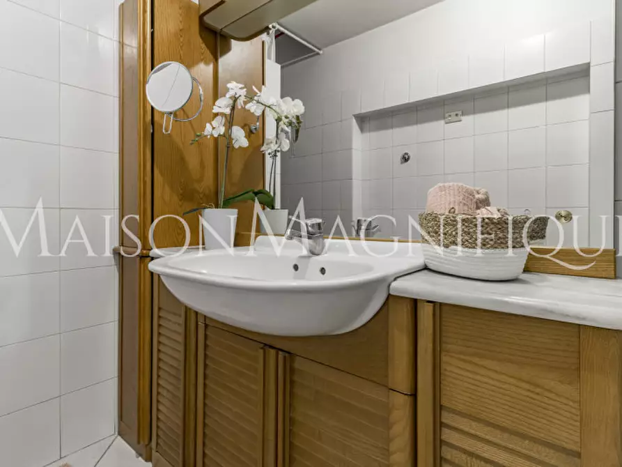 Immagine 50 di Appartamento in vendita  in Via Aurelio Saffi a Bologna