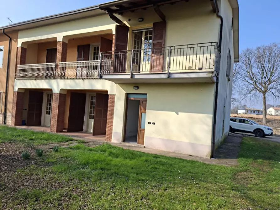 Immagine 4 di Appartamento in vendita  a Volta Mantovana