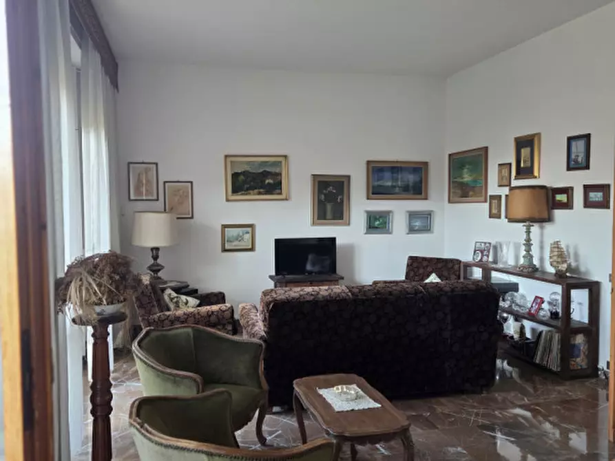 Immagine 9 di Appartamento in vendita  in Via Siena a Firenze