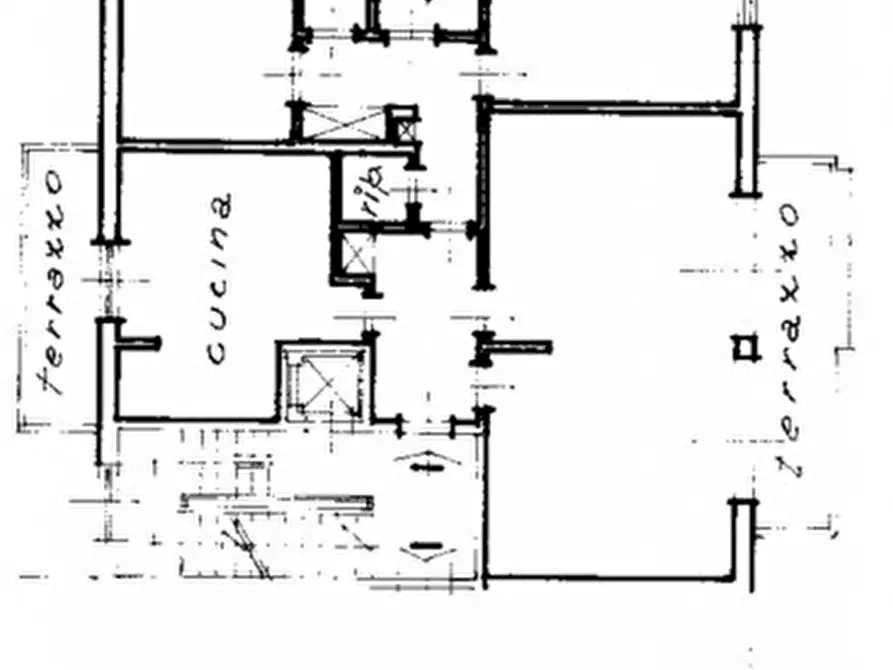 Immagine 36 di Appartamento in vendita  in Via Siena a Firenze