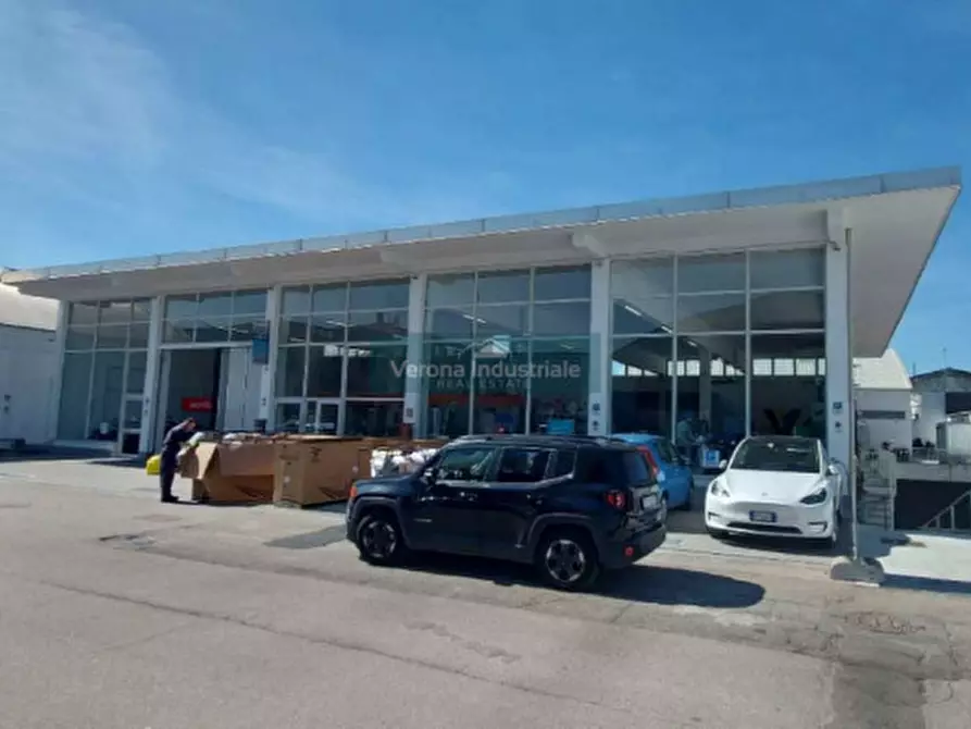 Immagine 1 di Magazzino in affitto  in Verona Via Messedaglia a Verona