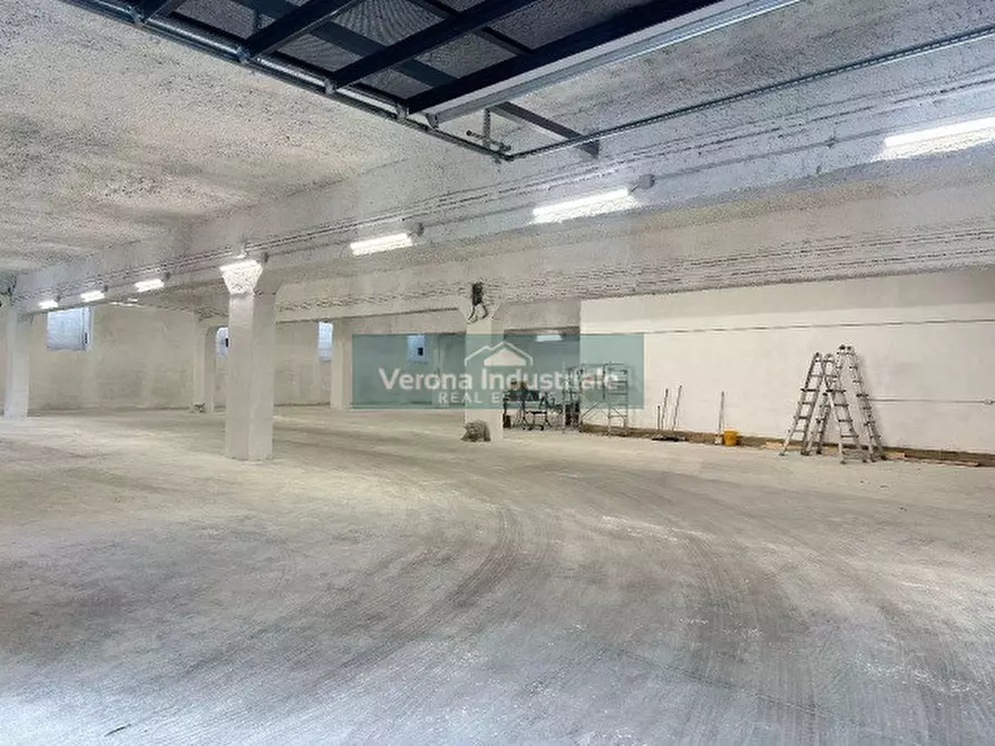 Immagine 7 di Magazzino in affitto  in Verona Via Messedaglia a Verona