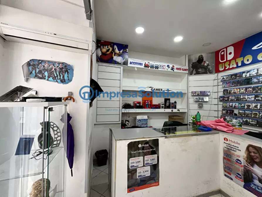 Immagine 5 di Negozio in affitto  in Via Silvio Spaventa a Napoli