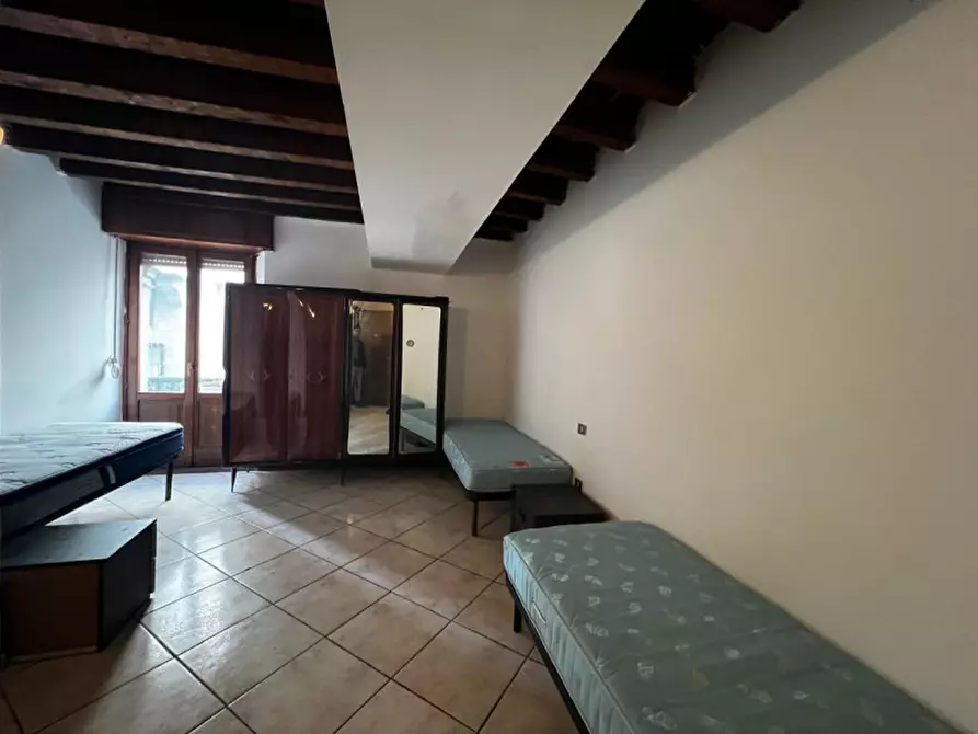 Immagine 9 di Appartamento in vendita  in Via Fratelli Ugoni a Brescia