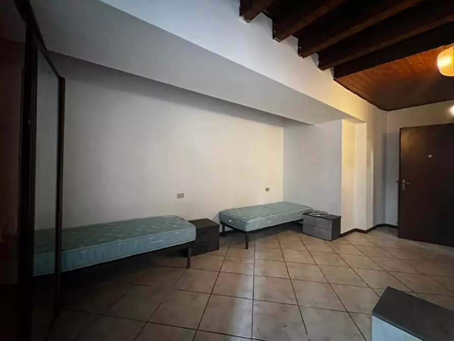 Immagine 10 di Appartamento in vendita  in Via Fratelli Ugoni a Brescia