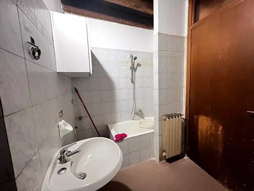 Immagine 13 di Appartamento in vendita  in Via Fratelli Ugoni a Brescia