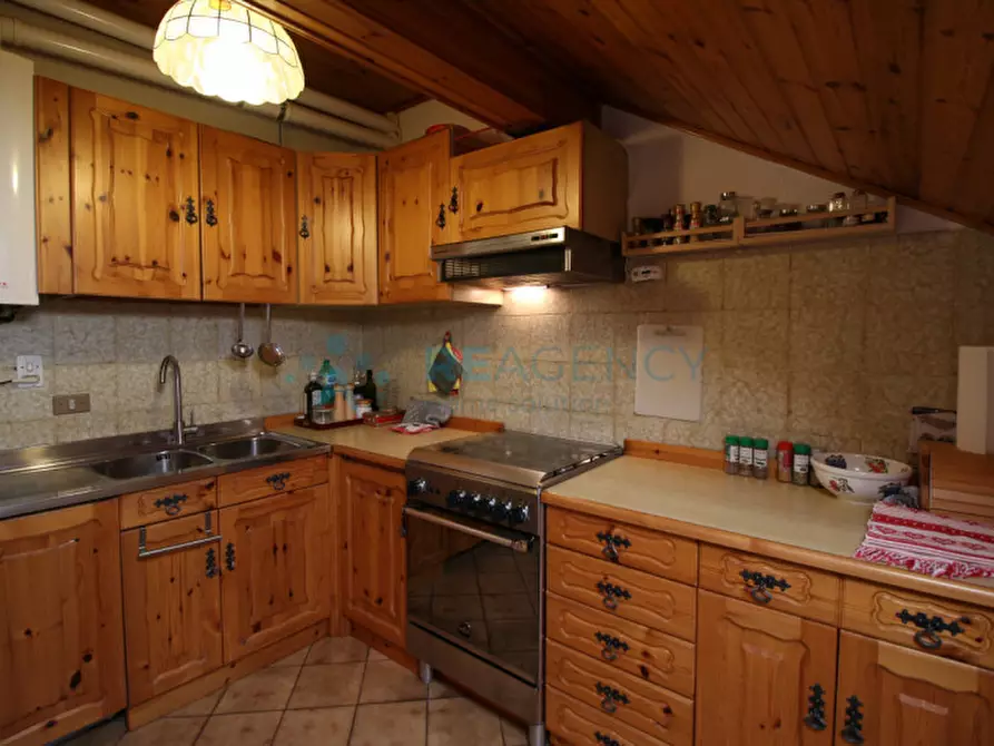 Immagine 6 di Appartamento in vendita  in Viale dei Finanzieri 19 a Tonezza Del Cimone