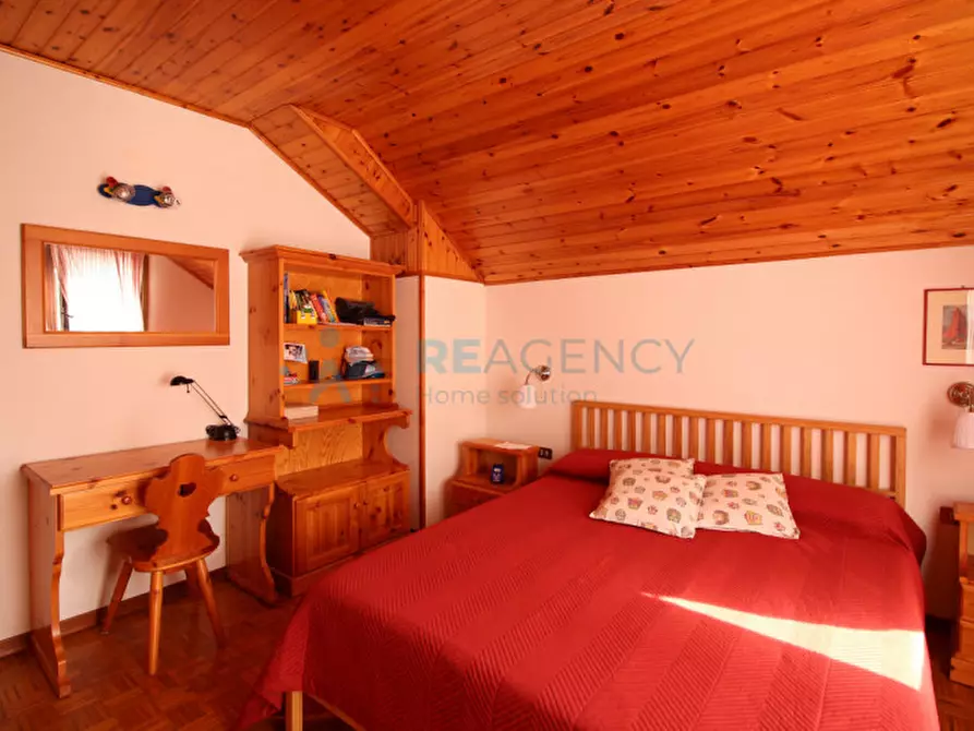 Immagine 22 di Appartamento in vendita  in Viale dei Finanzieri 19 a Tonezza Del Cimone