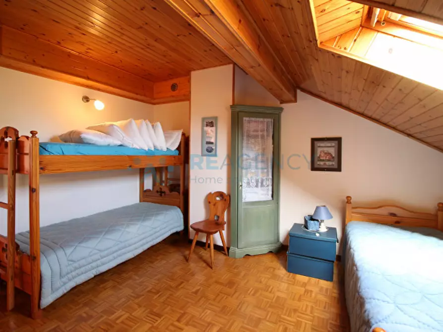 Immagine 23 di Appartamento in vendita  in Viale dei Finanzieri 19 a Tonezza Del Cimone