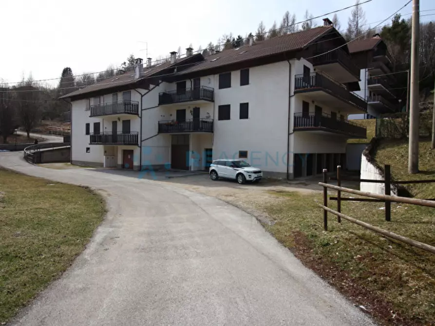 Immagine 27 di Appartamento in vendita  in Viale dei Finanzieri 19 a Tonezza Del Cimone