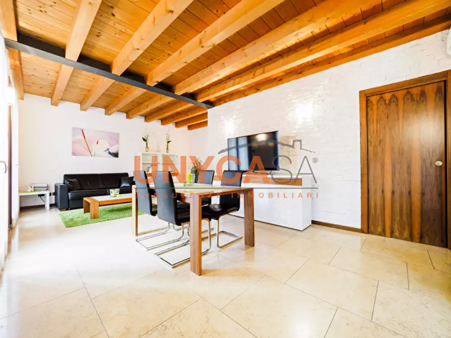 Immagine 9 di Villetta a schiera in affitto  in Via Antonio Salieri a Verona