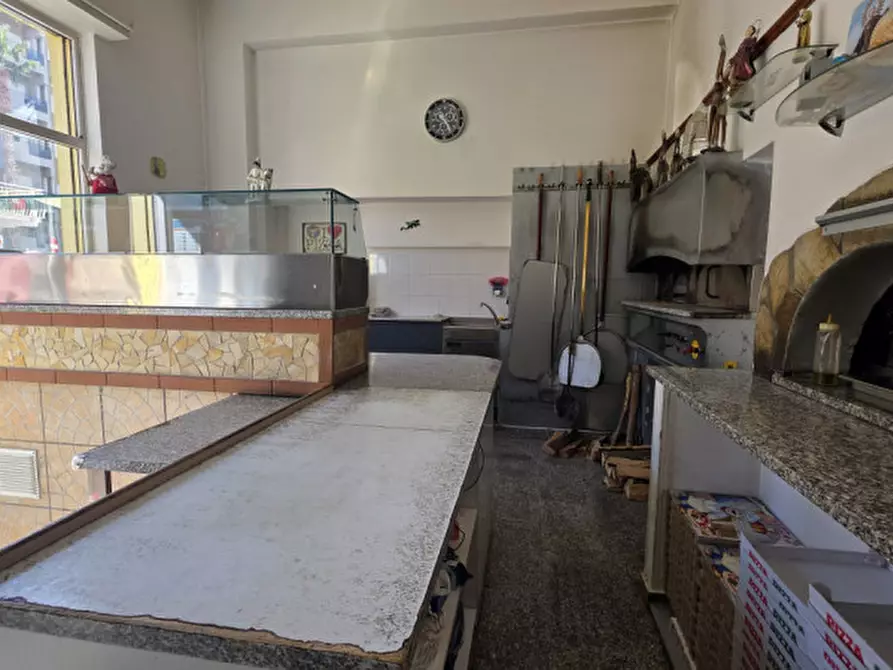 Immagine 5 di Attività commerciale in vendita  in Via Antonino Cumbo Borgia,67 a Milazzo
