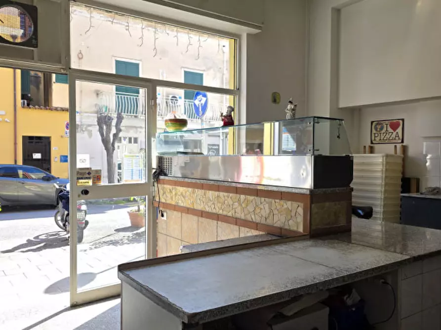 Immagine 8 di Attività commerciale in vendita  in Via Antonino Cumbo Borgia,67 a Milazzo