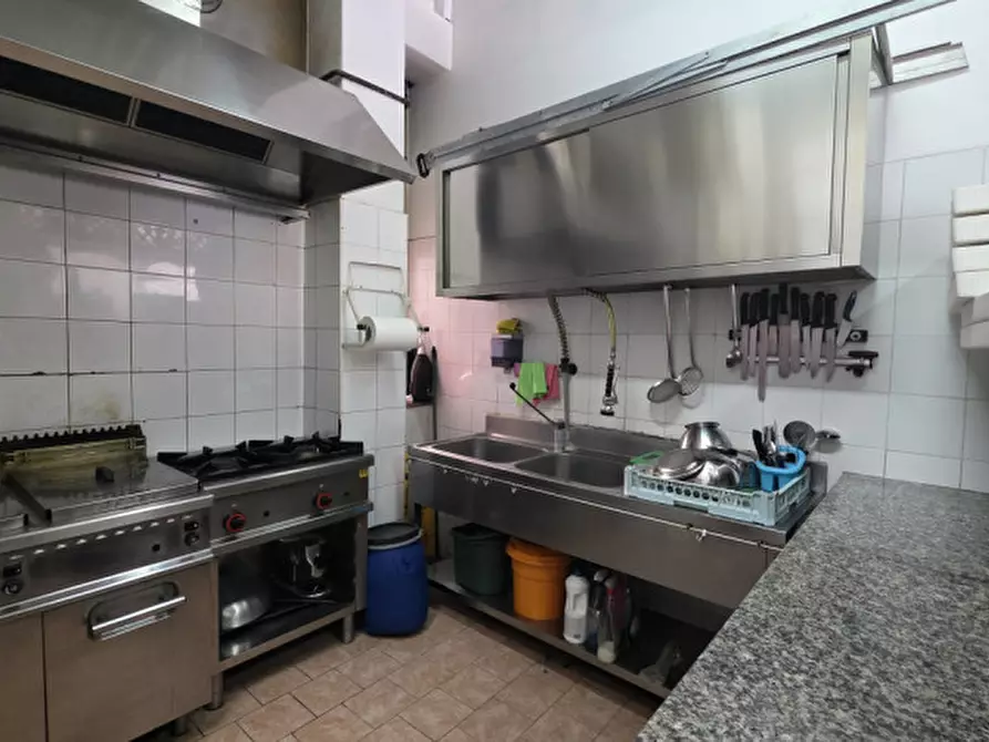 Immagine 11 di Attività commerciale in vendita  in Via Antonino Cumbo Borgia,67 a Milazzo