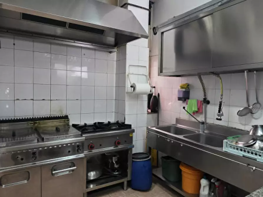 Immagine 12 di Attività commerciale in vendita  in Via Antonino Cumbo Borgia,67 a Milazzo