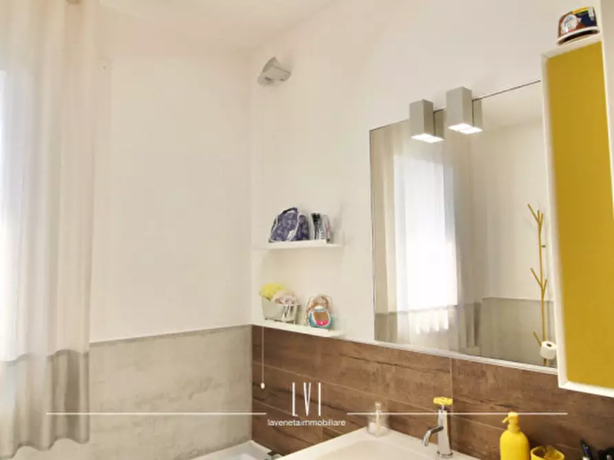 Immagine 46 di Appartamento in vendita  in via Bassi 102 a San Donà Di Piave