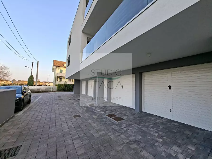 Immagine 34 di Appartamento in vendita  in Via del Commissario a Padova