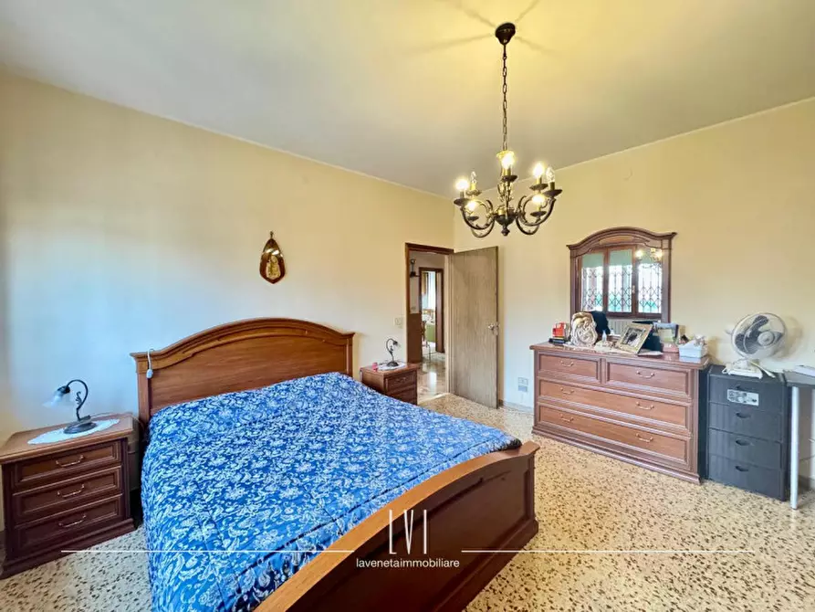 Immagine 11 di Appartamento in vendita  in via Leopardi 29 a Eraclea