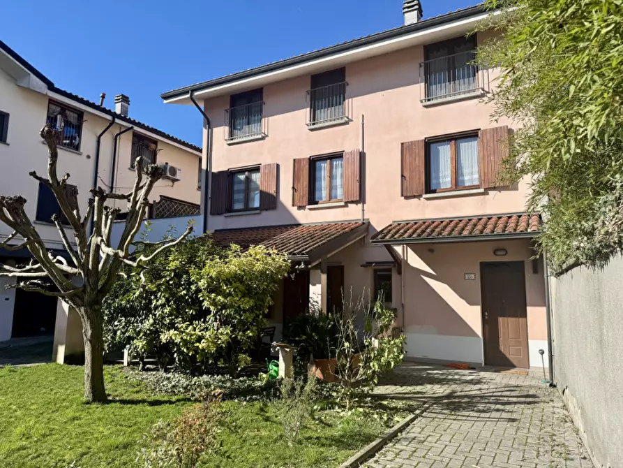 Immagine 18 di Appartamento in vendita  in strada villa a Roccabianca