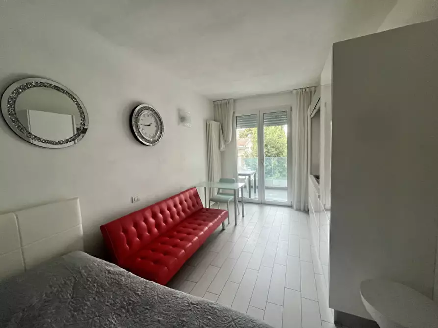 Immagine 7 di Appartamento in vendita  in Viale Padova a Rimini