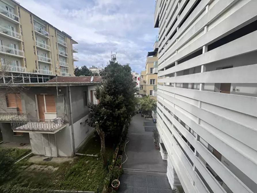 Immagine 16 di Appartamento in vendita  in Viale Padova a Rimini