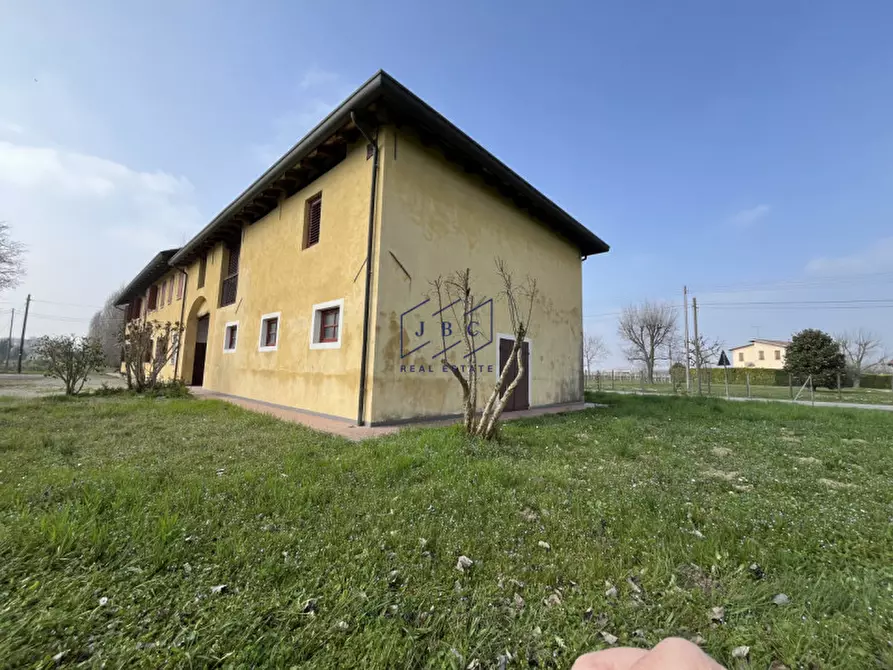 Immagine 6 di Rustico / casale in vendita  in via montegrappa a San Biagio Di Callalta