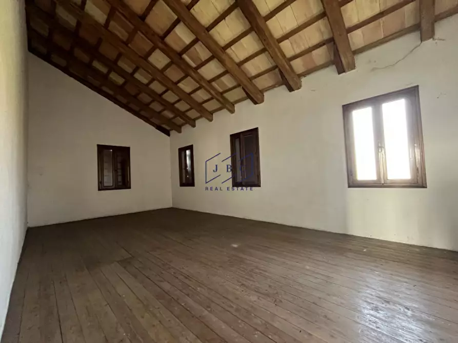 Immagine 14 di Rustico / casale in vendita  in via montegrappa a San Biagio Di Callalta