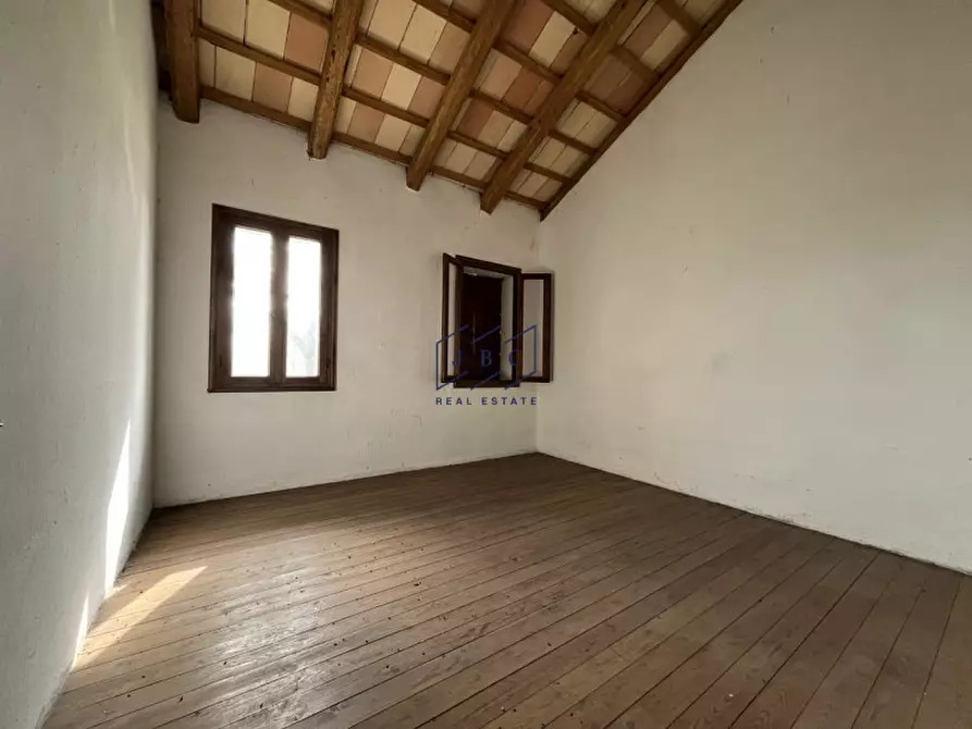 Immagine 15 di Rustico / casale in vendita  in via montegrappa a San Biagio Di Callalta