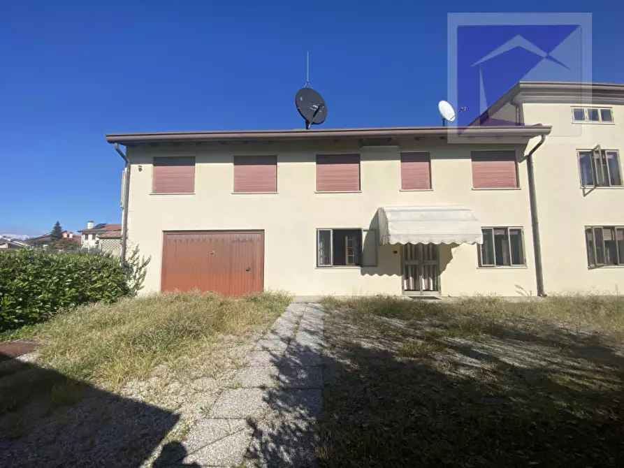 Immagine 4 di Villa in vendita  a Santa Giustina In Colle