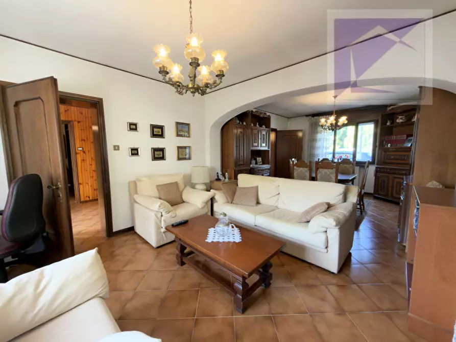 Immagine 8 di Villa in vendita  a Santa Giustina In Colle