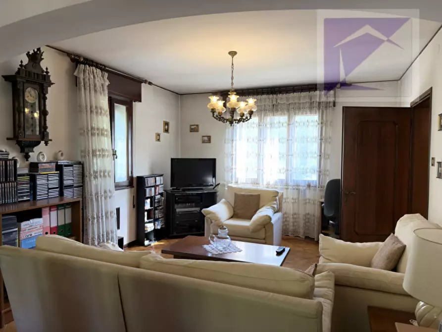 Immagine 9 di Villa in vendita  a Santa Giustina In Colle