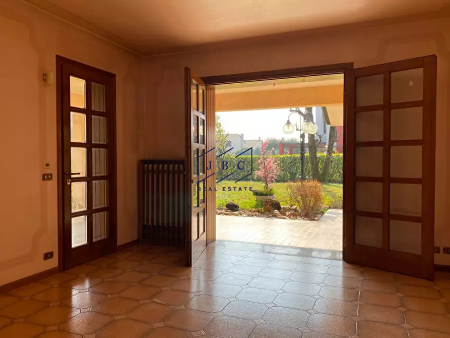 Immagine 4 di Villa in vendita  a Mansuè