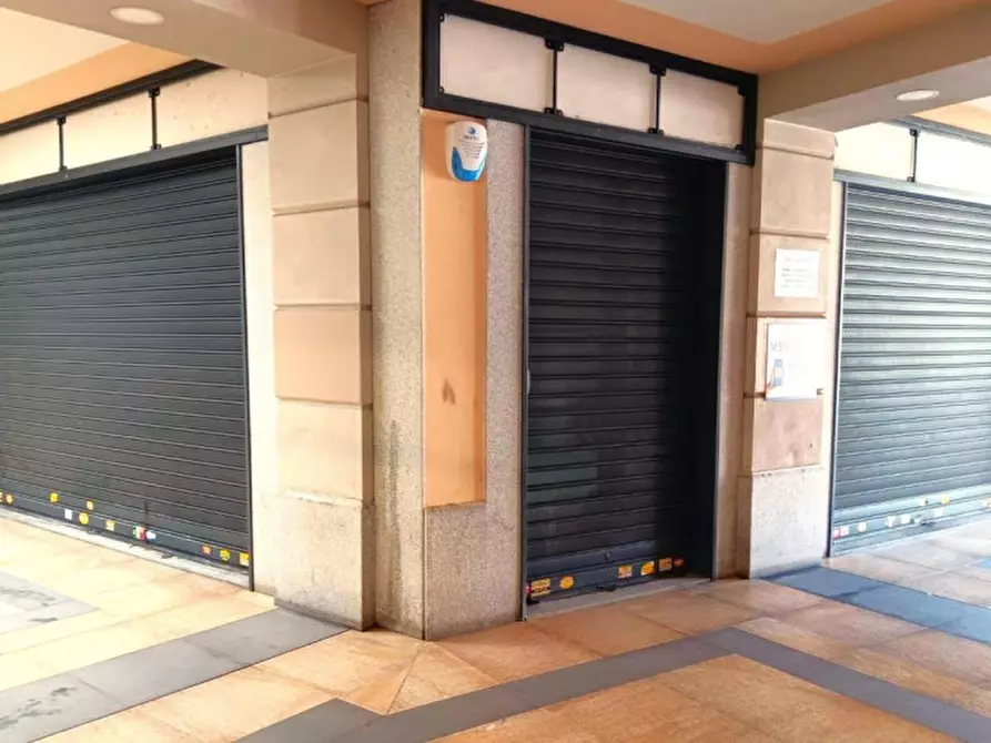 Immagine 1 di Negozio in vendita  in Via Napoleone Leumann, 1g, 10098 Rivoli TO, Italia a Rivoli