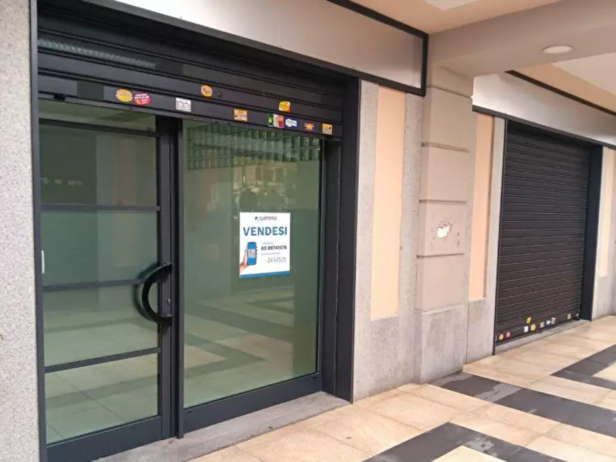 Immagine 1 di Negozio in vendita  in Via Napoleone Leumann, 10, 10098 Rivoli TO, Italia a Rivoli