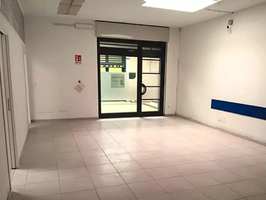 Immagine 4 di Negozio in vendita  in Via Napoleone Leumann, 10, 10098 Rivoli TO, Italia a Rivoli