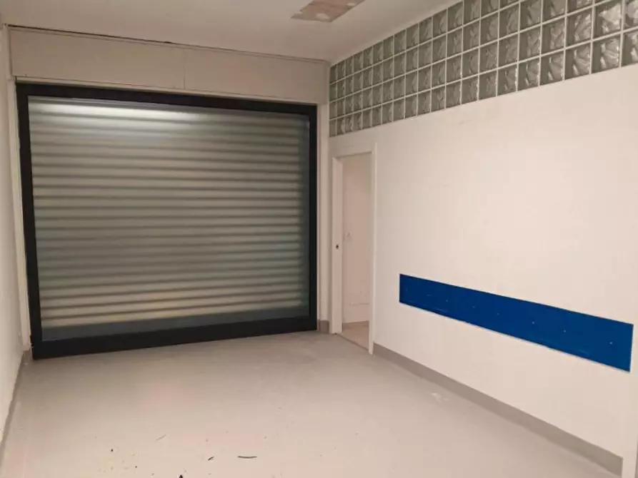 Immagine 8 di Negozio in vendita  in Via Napoleone Leumann, 10, 10098 Rivoli TO, Italia a Rivoli