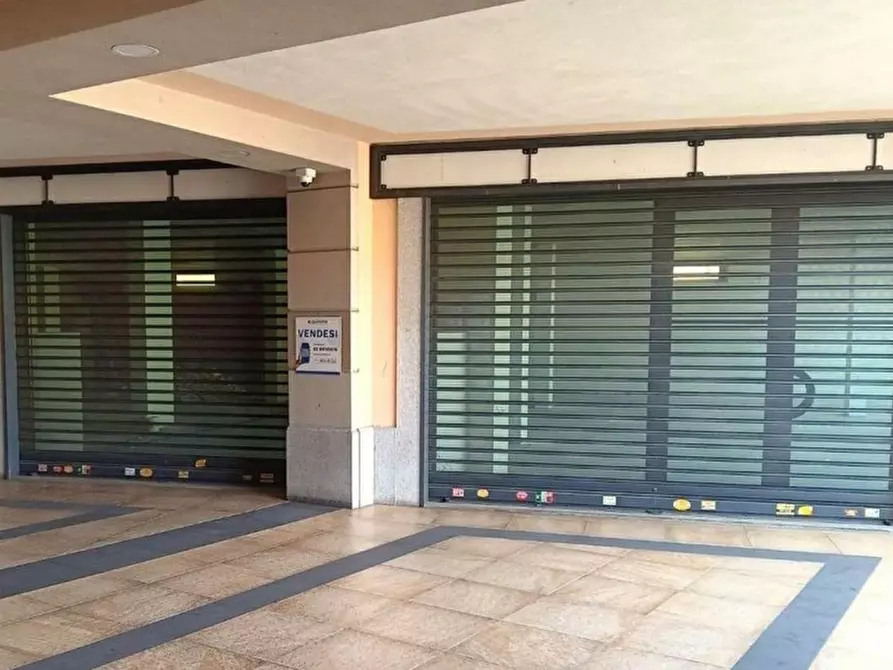 Immagine 1 di Negozio in vendita  in Via Rita Levi Montalcini, 3g, 10098 Rivoli TO, Italia a Rivoli