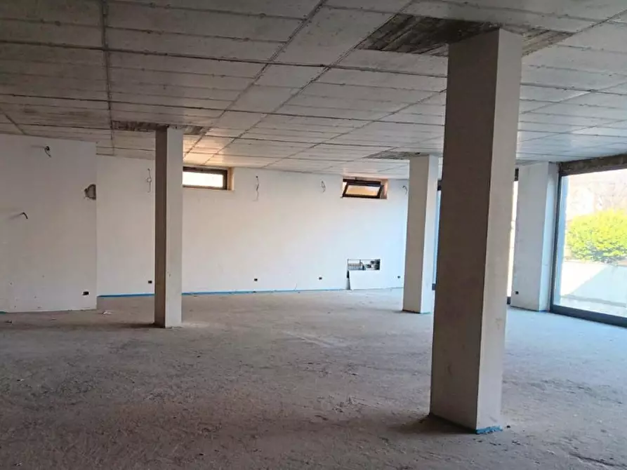 Immagine 2 di Negozio in vendita  in Via Rita Levi Montalcini, 3g, 10098 Rivoli TO, Italia a Rivoli