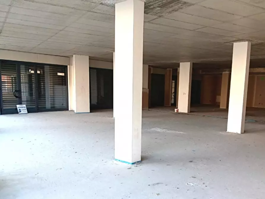 Immagine 4 di Negozio in vendita  in Via Rita Levi Montalcini, 3g, 10098 Rivoli TO, Italia a Rivoli